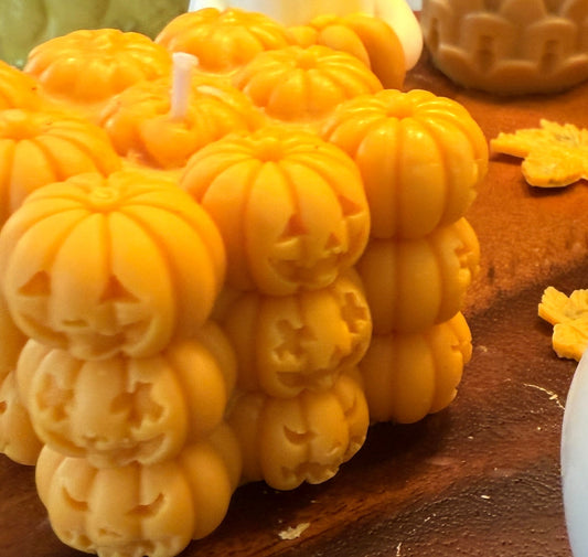 Pumpkin Cluster Soy Wax Candle | Lueora Candles